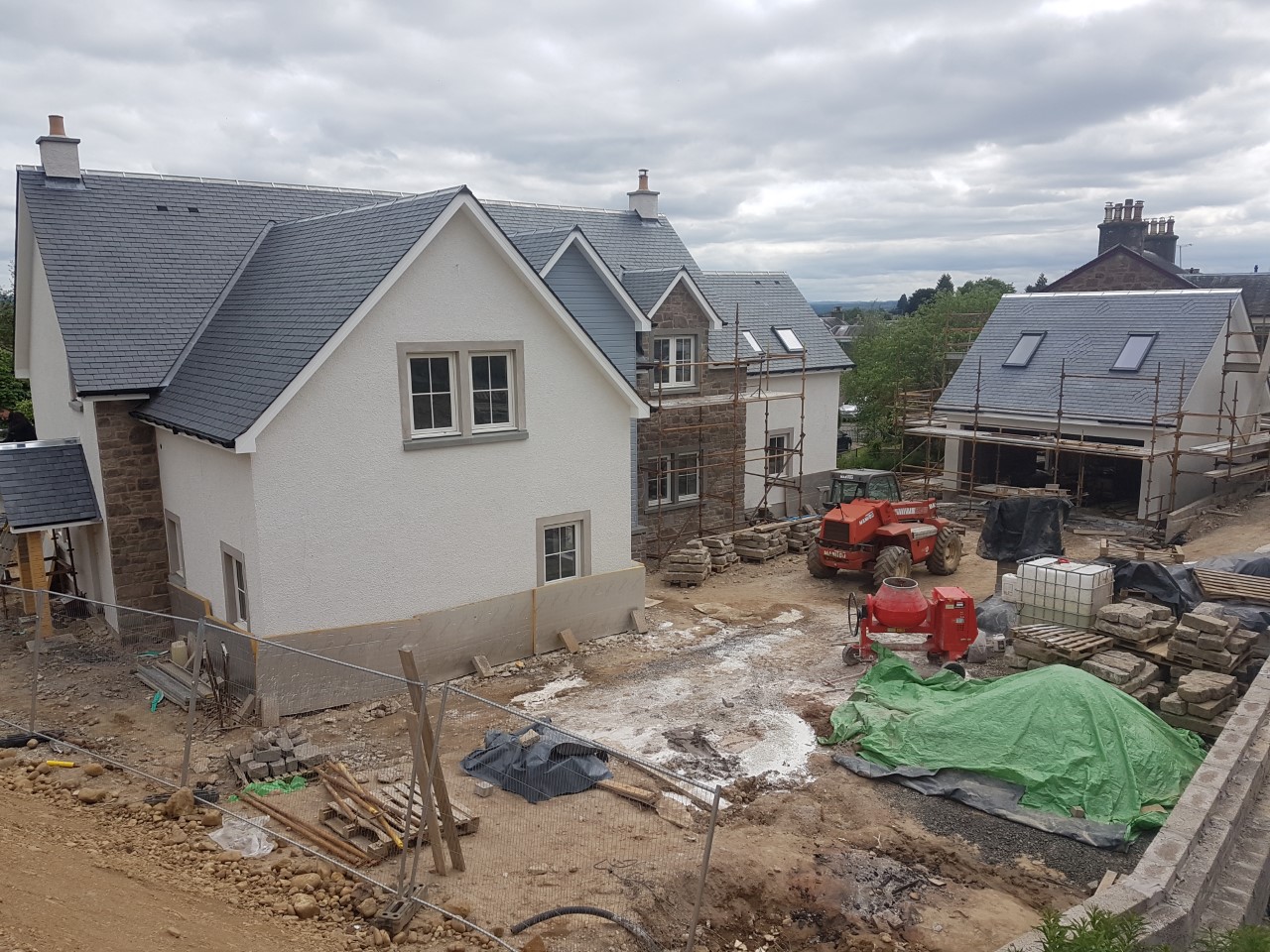 Loch Shieldaig roof work, construction